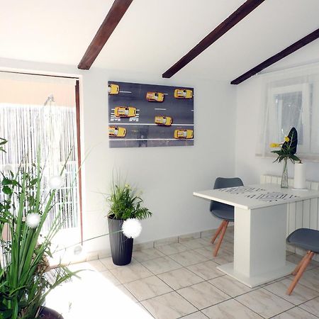 Apartman Ines- Stinjan Pula Exterior foto